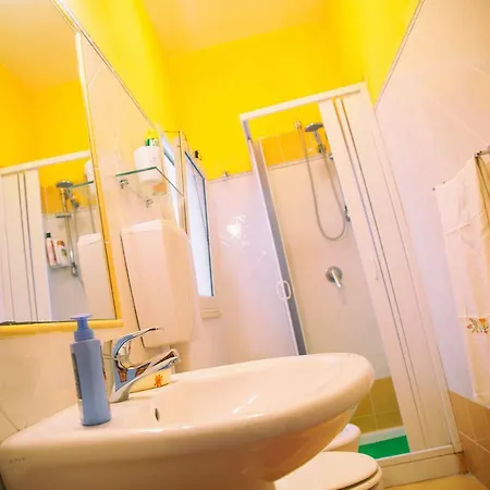 Alojamento de Acomodação e Pequeno-almoço Il Girasole 3*